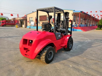 3 tons 3.5 tons 2WD terrain forklift
