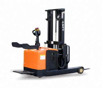 1.6 tons electric reach stacker